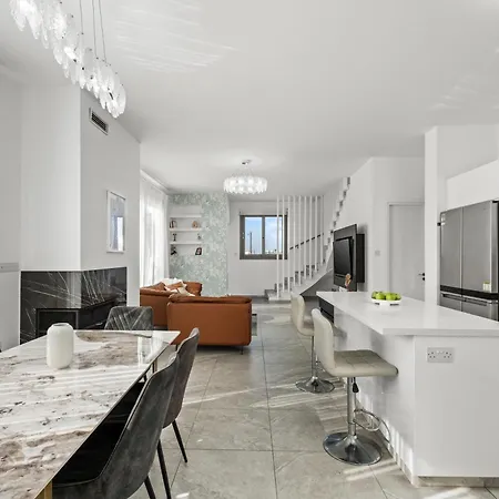 Villa Eden Blue Luxury By Nomads Emba