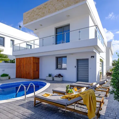 Eden Blue Luxury By Nomads *