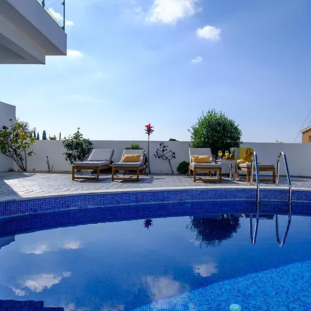 Eden Blue Luxury By Nomads * Emba