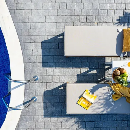Villa Eden Blue Luxury By Nomads Emba